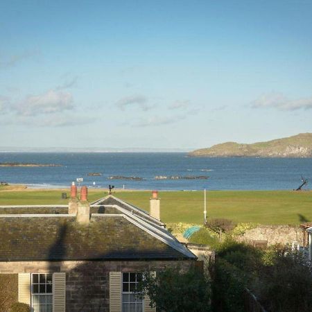 Benholm -Stunning 3-Bed Apartment In North Berwick Esterno foto