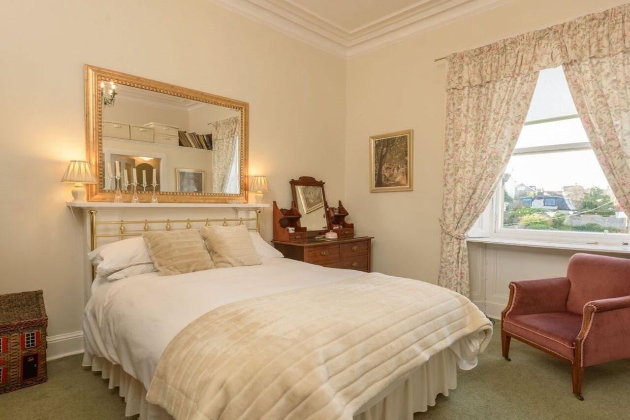 Benholm -Stunning 3-Bed Apartment In North Berwick Esterno foto